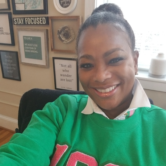 Meet your Posher, Shelly ann - Picture 4 of 4